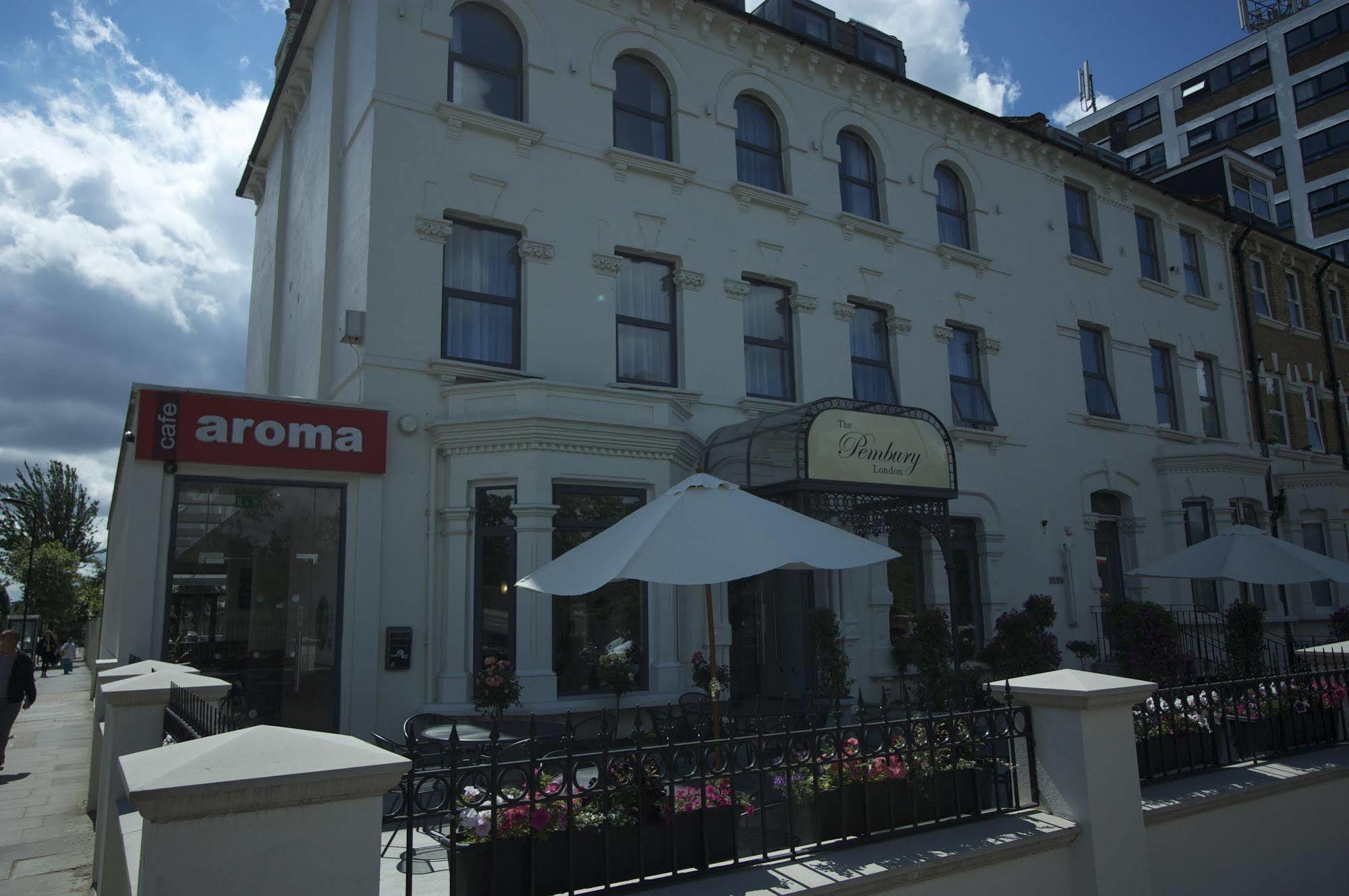 Pembury Hotel At Finsbury Park London Exterior photo